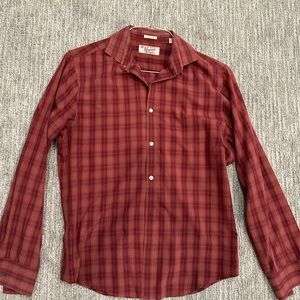 Men’s penguin button down size medium